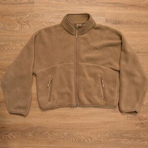 Aritzia Tna
Polartec Thermal Pro Raglan Mockneck Zip-up